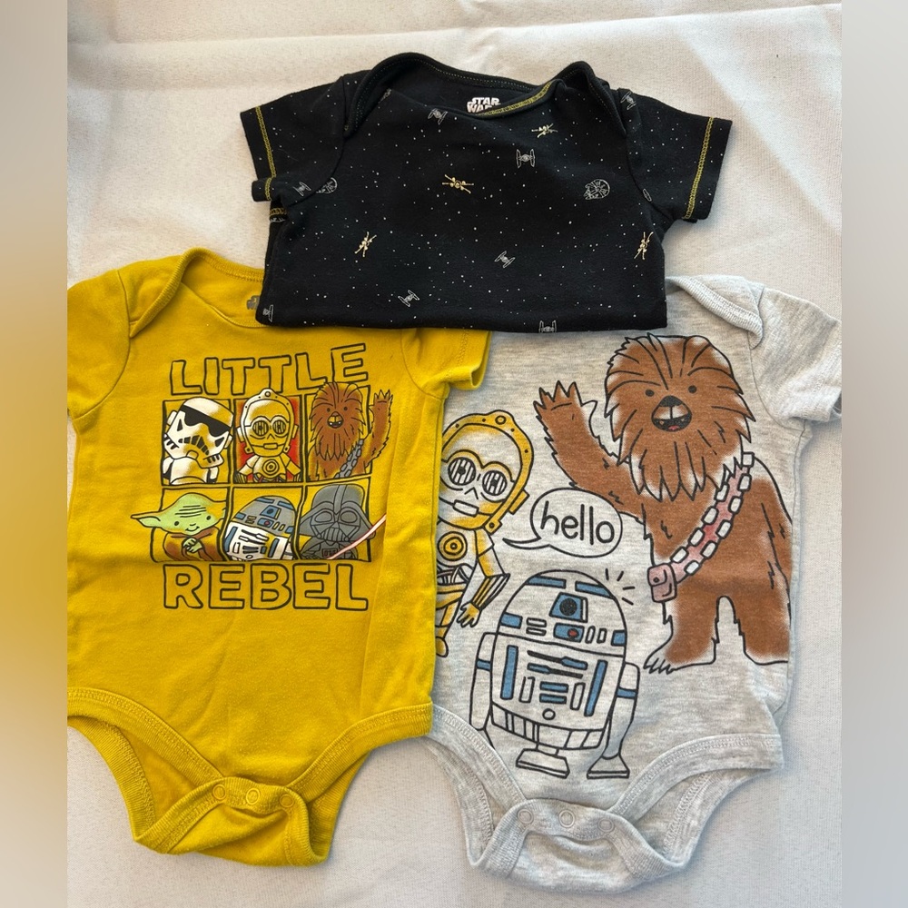 Set of 3 Star Wars onesies sz 6-9m